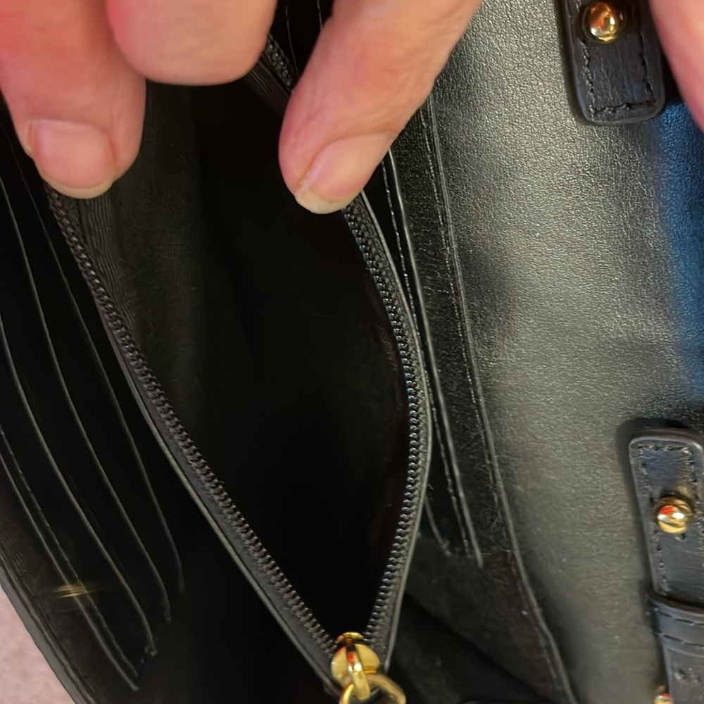 Marc Jacobs Empire City Pebbled Leather Wallet Crossbody Gold Chain No Callouts - Picture 9 of 17